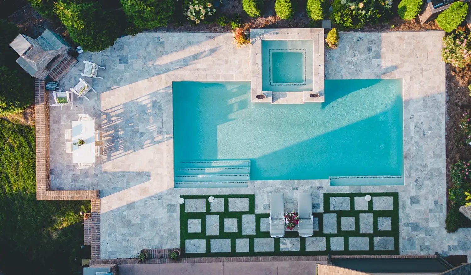 pool_building_renovation_bg